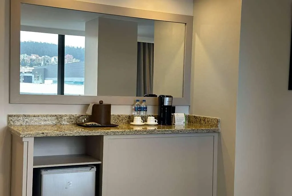 La Quinta By Wyndham Quito Caicedo Plaza Hotel