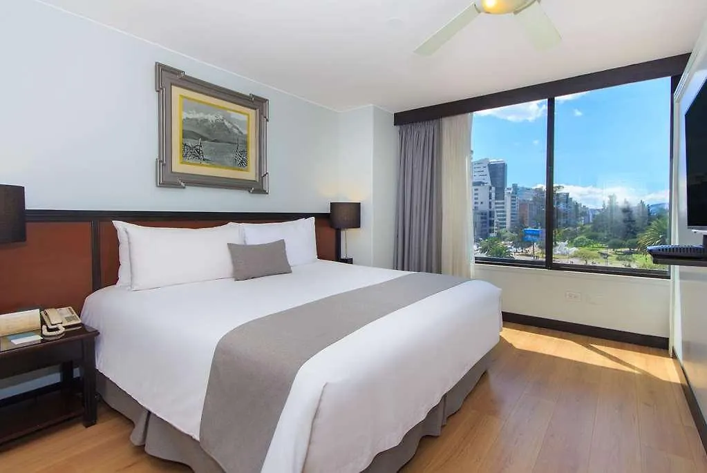 La Quinta By Wyndham Quito Caicedo Plaza Hotel 0*,